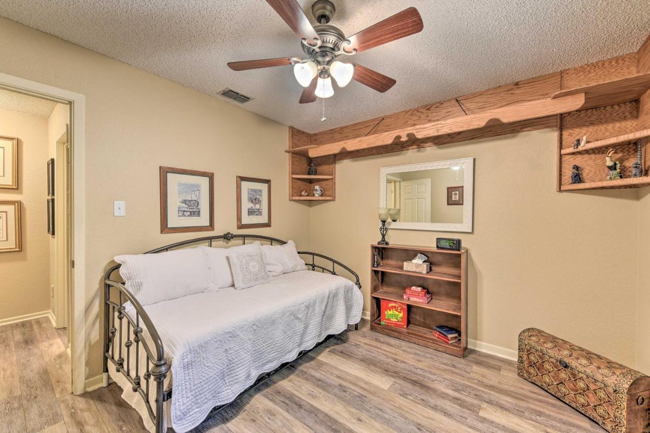Abilene Home with BBQ & Pvt Yard, 1 Mi to ACU! Dış mekan fotoğraf